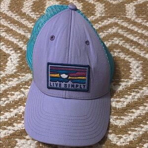 Patagonia women’s live simply trucker hat